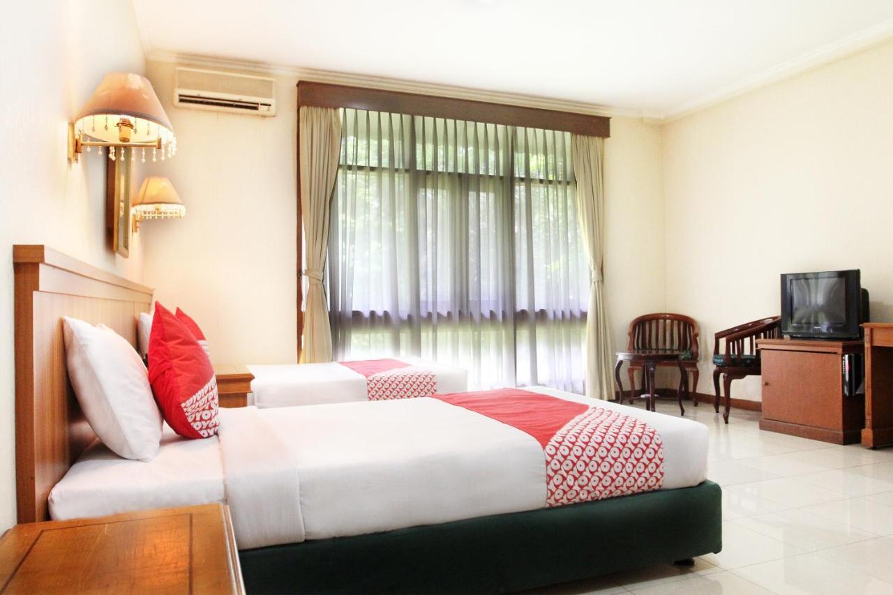 Reddoorz Plus Near Kemang Raya ジャカルタ エクステリア 写真